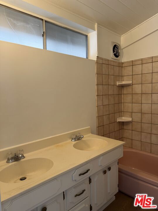 6417 Wystone Avenue Property Photo 17