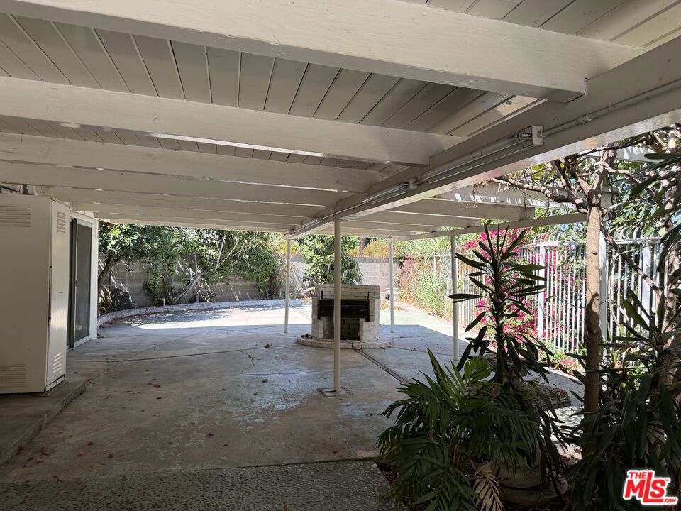 6417 Wystone Avenue Property Photo 18