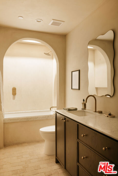 2404 Birkdale Street Property Photo 16