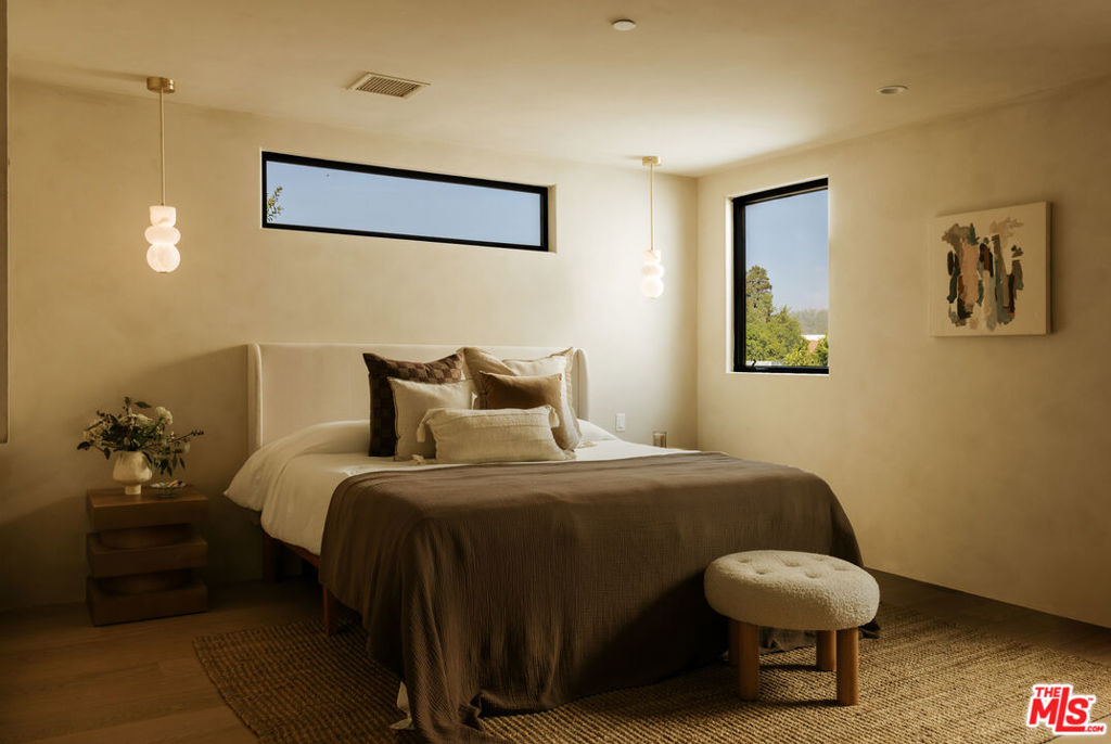 2404 Birkdale Street Property Photo 18