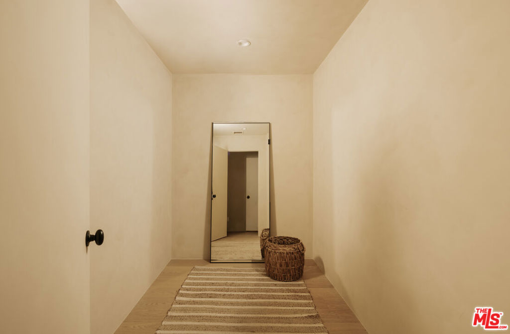 2404 Birkdale Street Property Photo 21