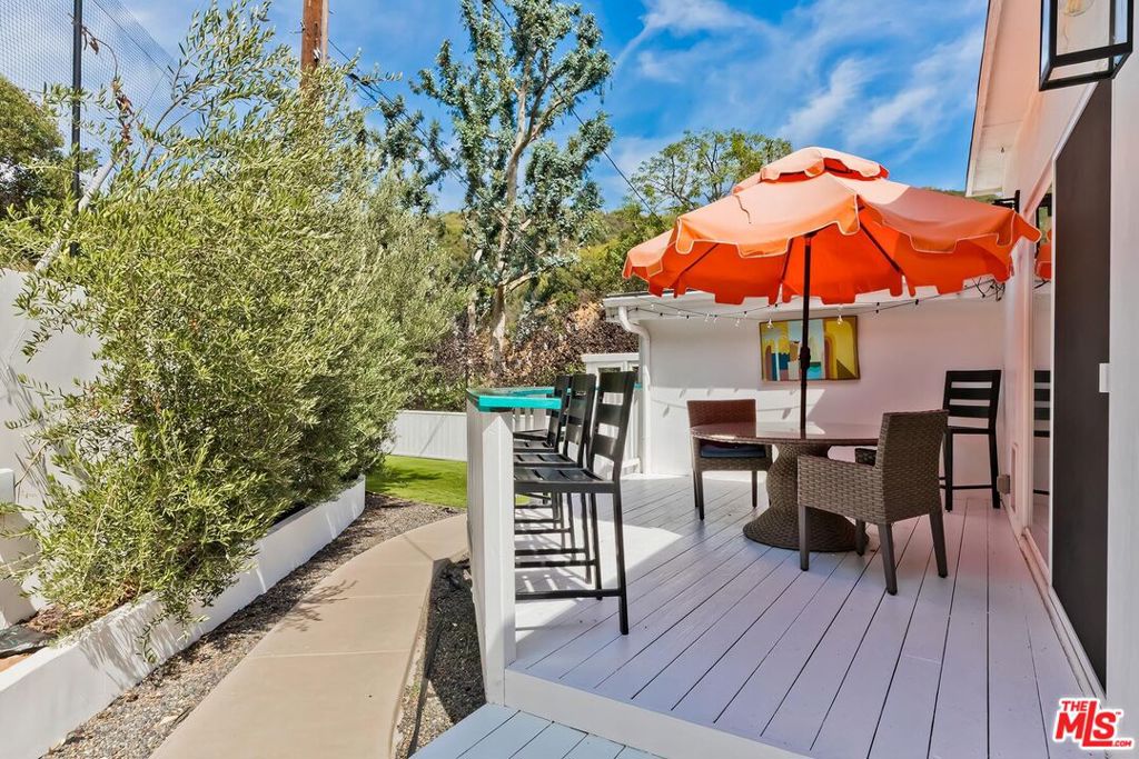 3493 Mandeville Canyon Road Property Photo 18