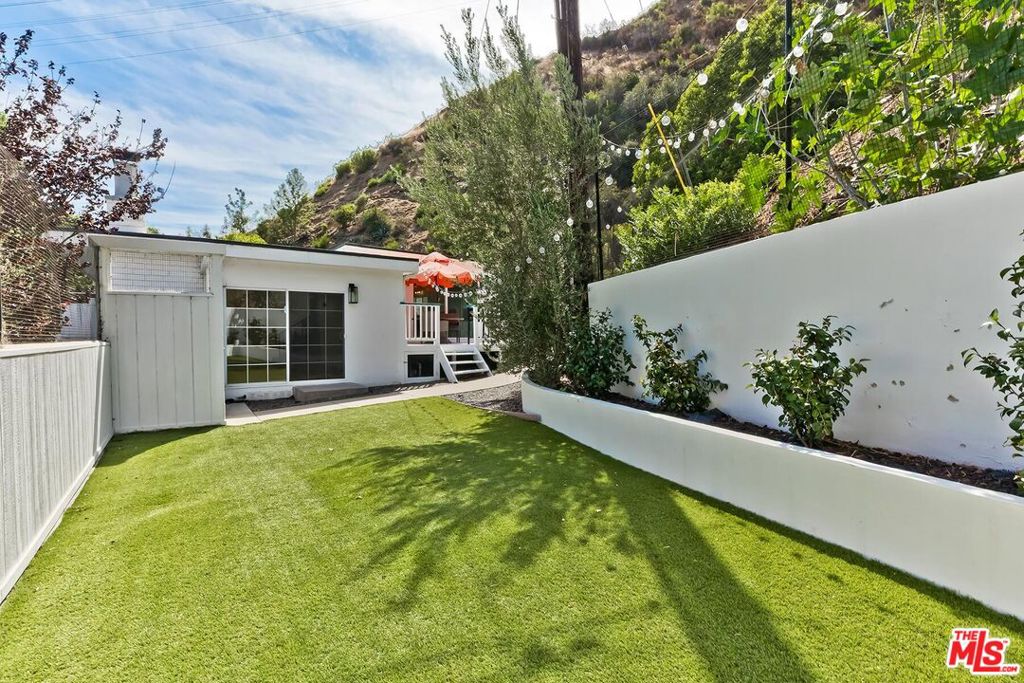 3493 Mandeville Canyon Road Property Photo 19