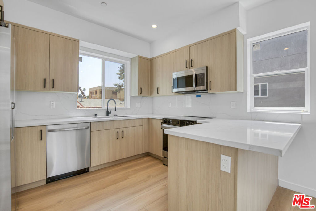 10826 Hesby Street Property Photo 35