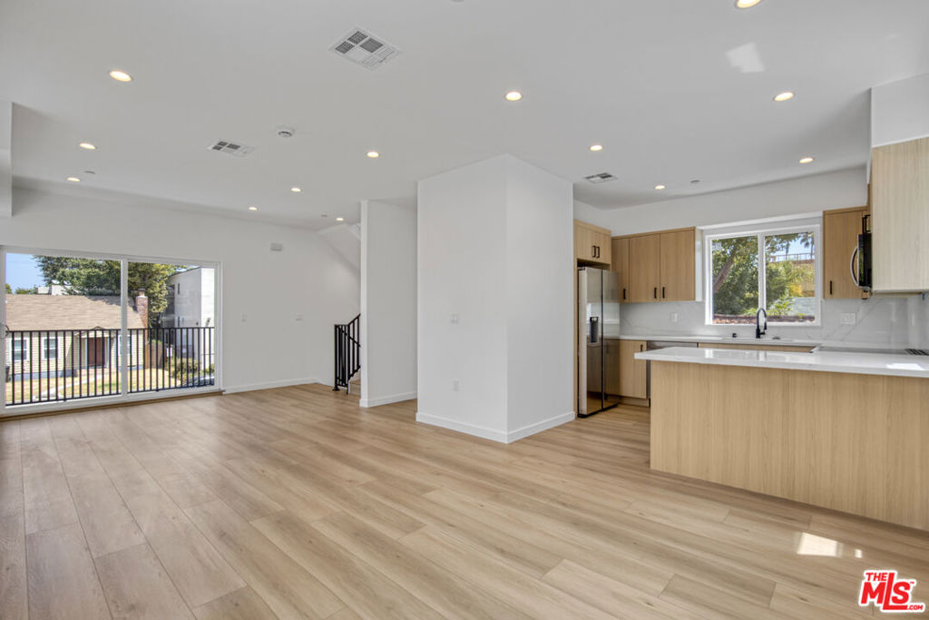 10826 Hesby Street Property Photo 37