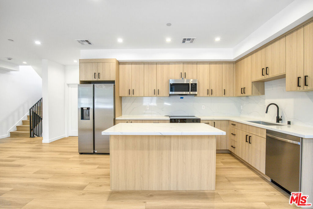 10826 Hesby Street Property Photo 40