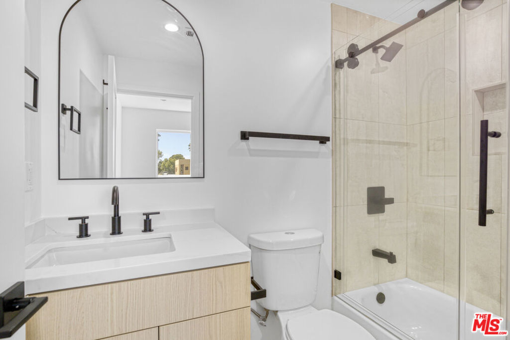 10826 Hesby Street Property Photo 64