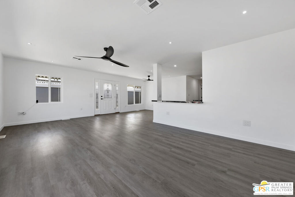 102 Aliso Drive Property Photo 5