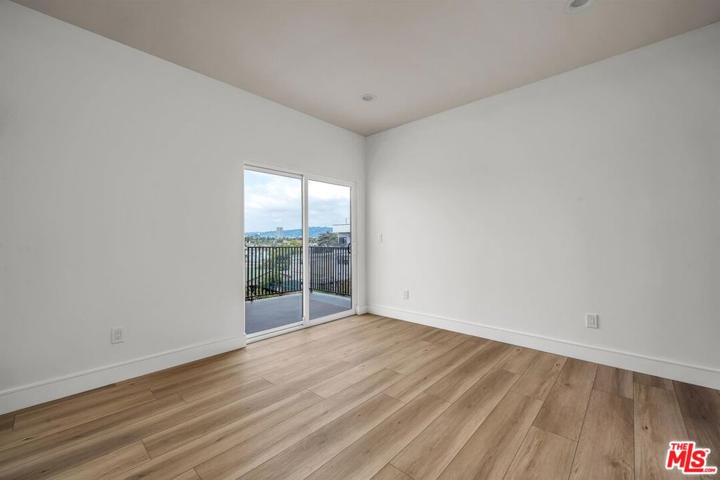 4703 Saturn Street Property Photo 10