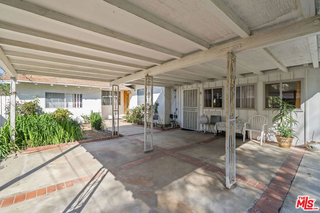 7351 Zelzah Avenue Property Photo 4