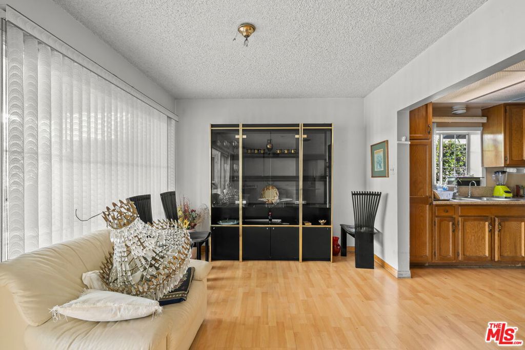 7351 Zelzah Avenue Property Photo 9