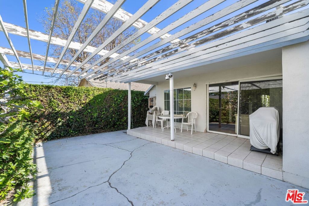 7351 Zelzah Avenue Property Photo 19