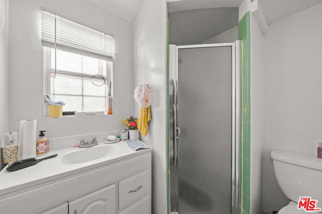 7351 Zelzah Avenue Property Photo 27