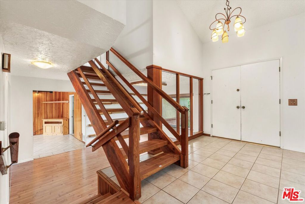 2243 Newquist Court Property Photo 8