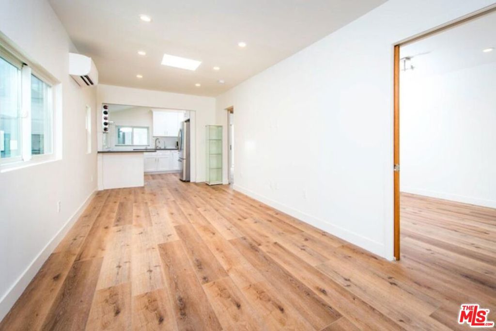 2341 Beach Avenue Property Photo 7