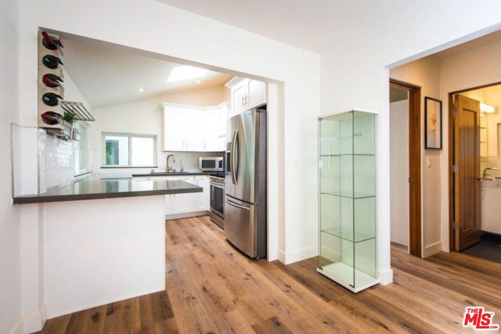 2341 Beach Avenue Property Photo 14