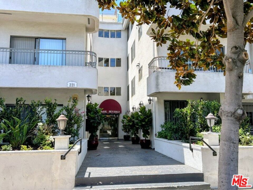 221 S Gale Drive 406 Property Photo 1