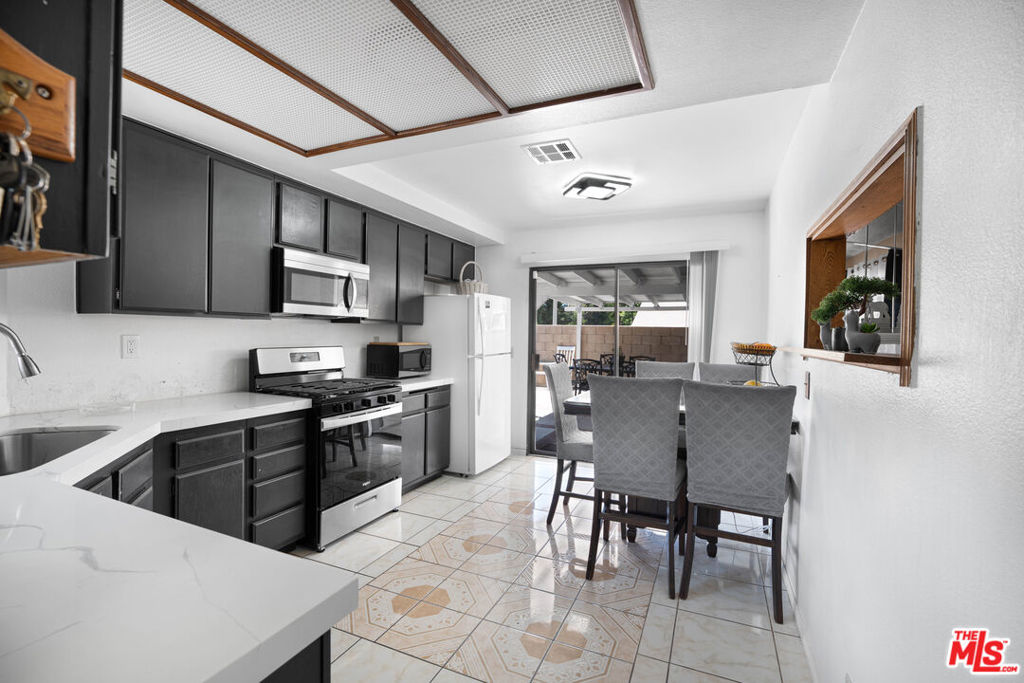 37603 Melton Avenue Property Photo 2