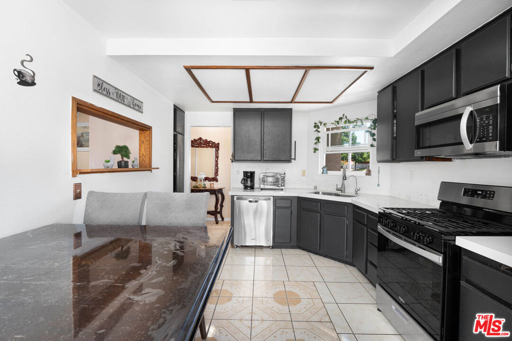 37603 Melton Avenue Property Photo 3