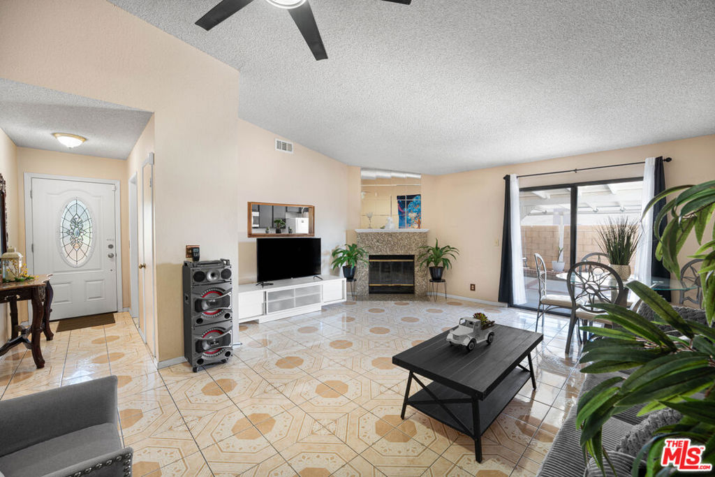 37603 Melton Avenue Property Photo 6