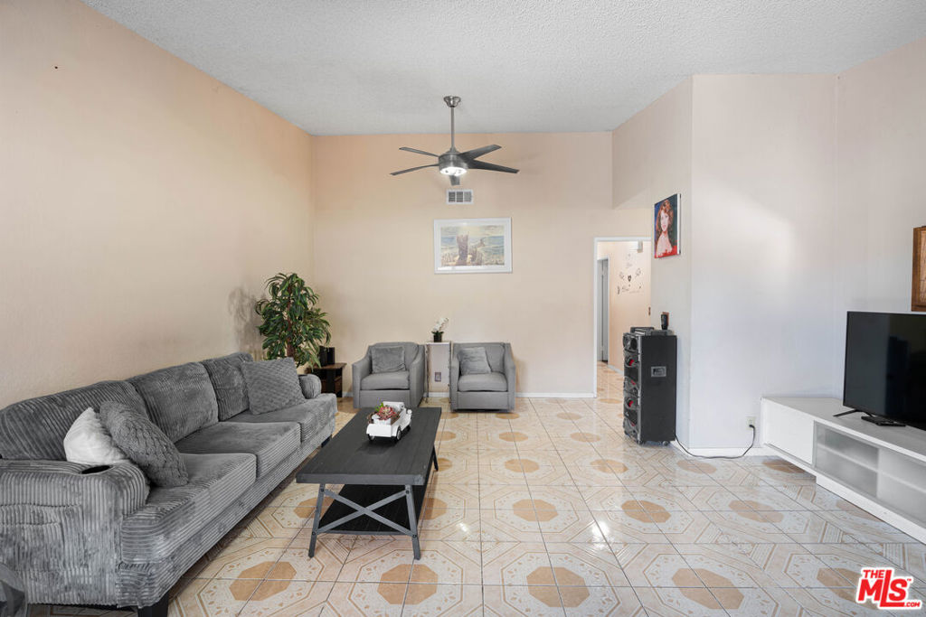 37603 Melton Avenue Property Photo 7
