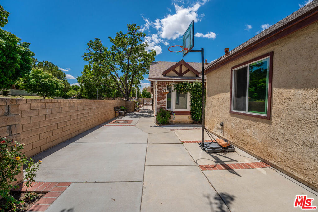 37603 Melton Avenue Property Photo 28