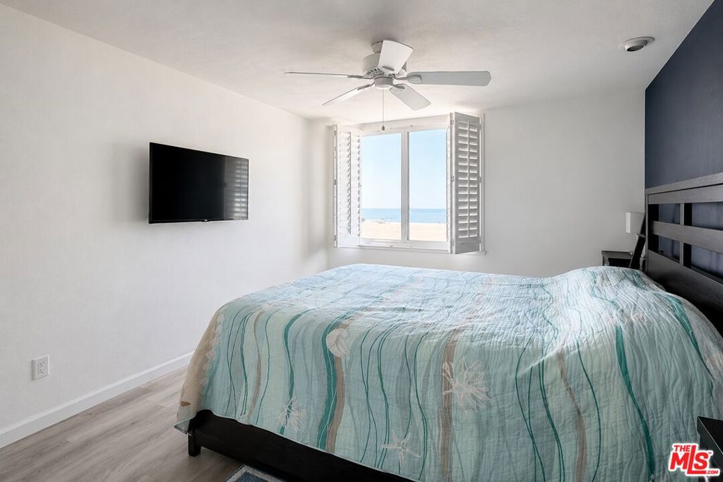 1140 E Ocean Boulevard 235 Property Photo 6