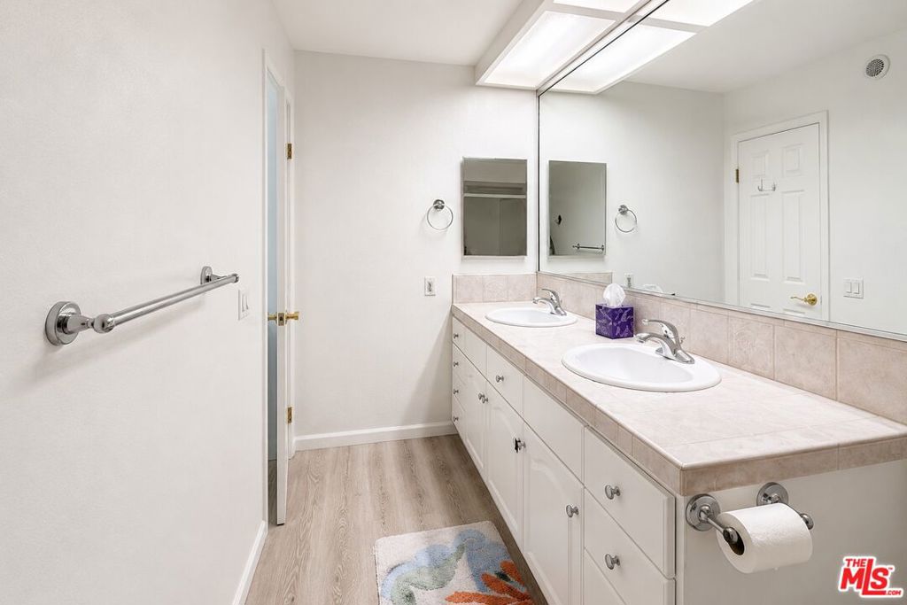 1140 E Ocean Boulevard 235 Property Photo 7