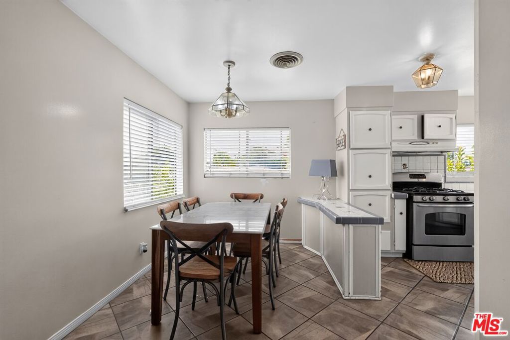 7615 Kittyhawk Avenue Property Photo 6