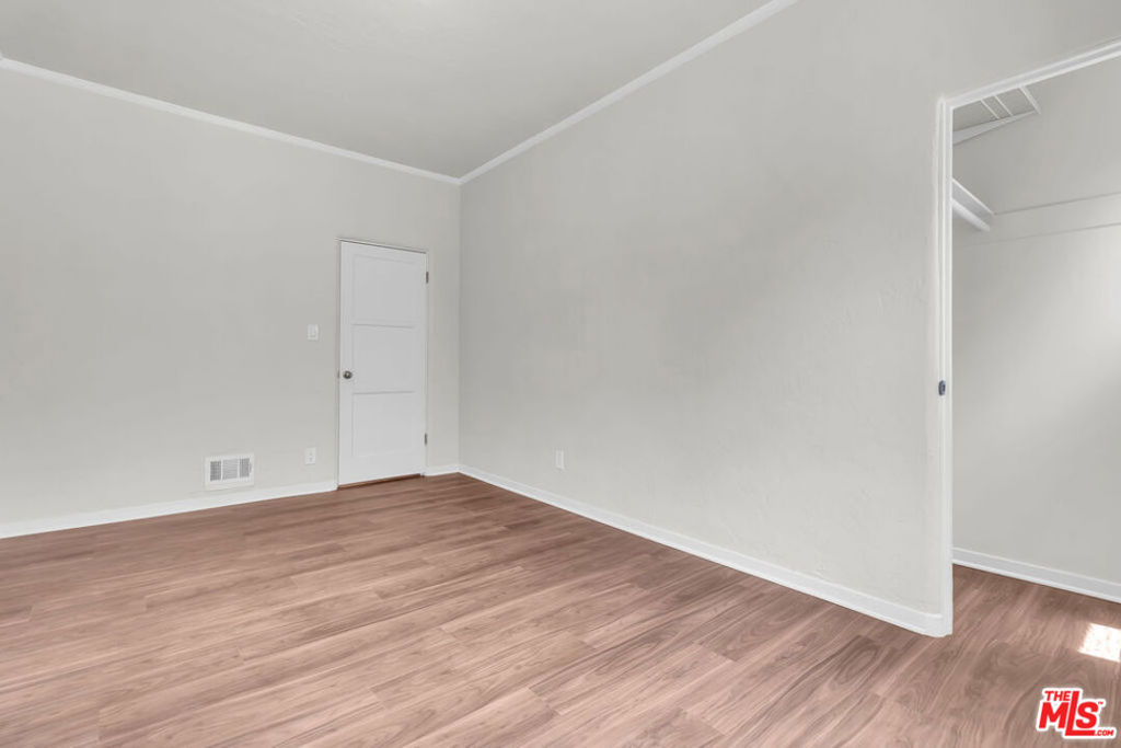 751 N Croft Avenue 1/2 Property Photo 15