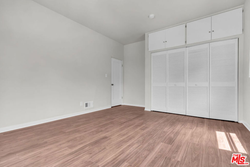 751 N Croft Avenue 1/2 Property Photo 19
