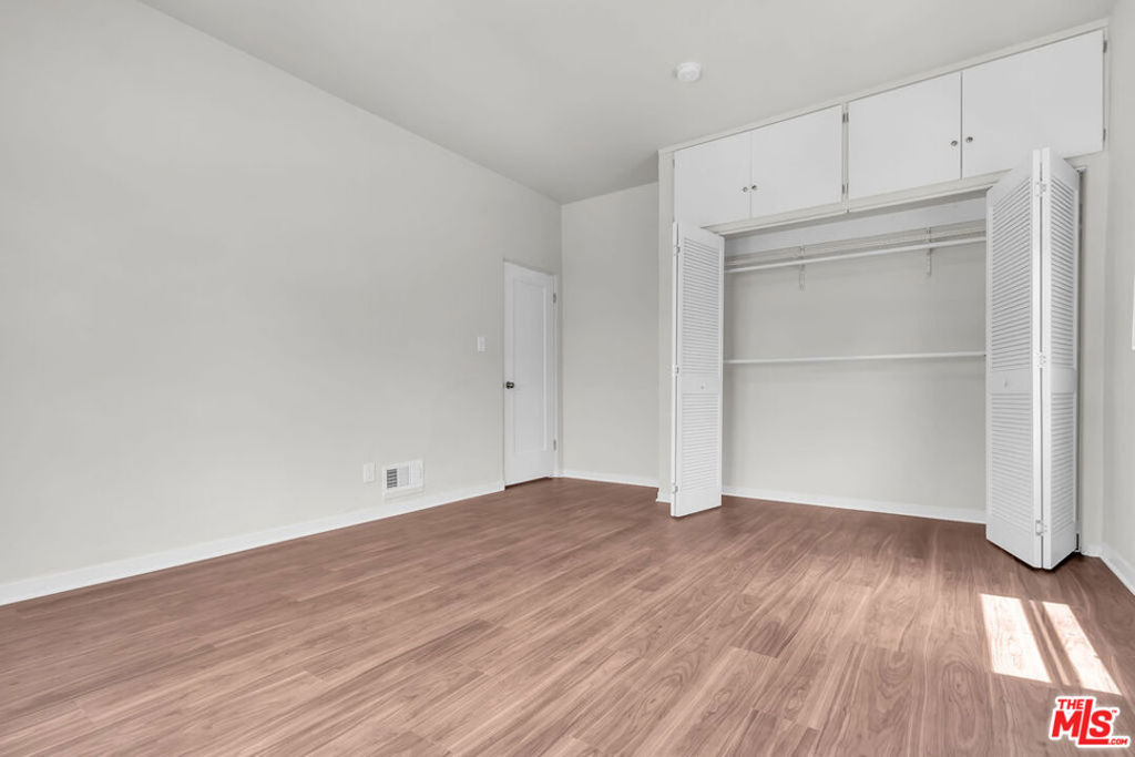 751 N Croft Avenue 1/2 Property Photo 20