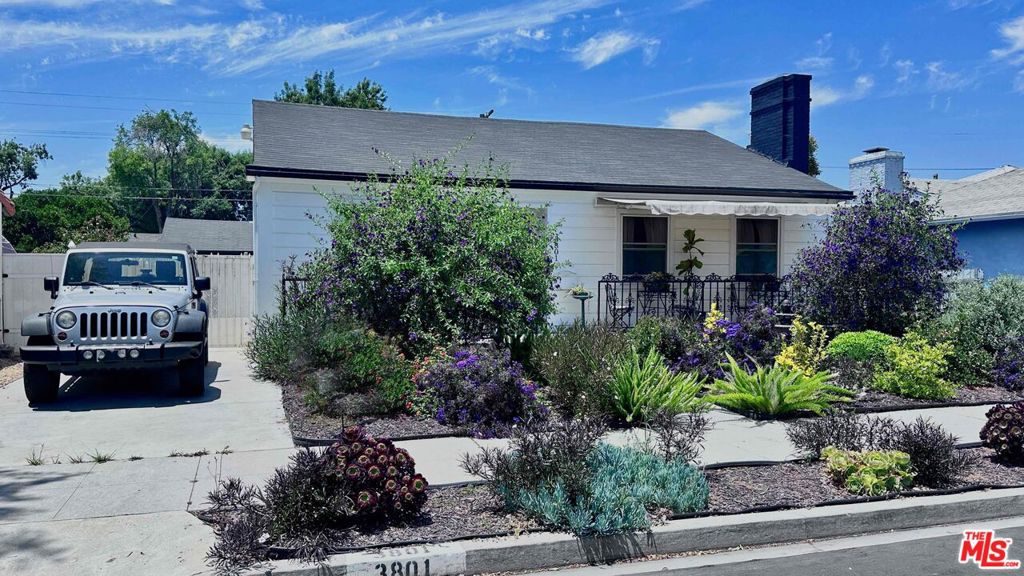3801 Sutro Avenue Property Photo 3