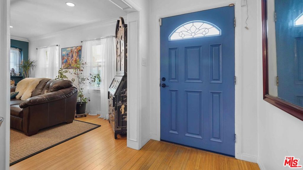 3801 Sutro Avenue Property Photo 4