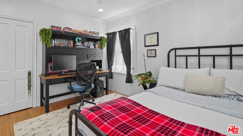 3801 Sutro Avenue Property Photo 13