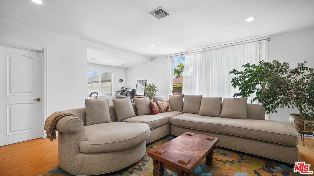 3801 Sutro Avenue Property Photo 21