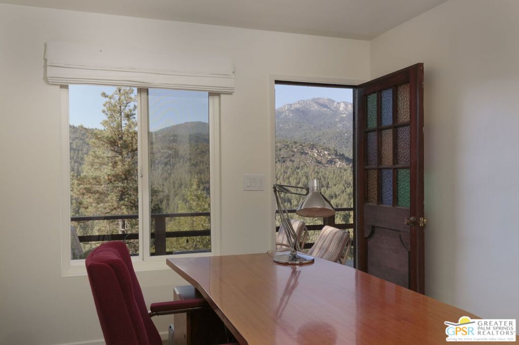 52915 Middle Ridge Drive Property Photo 19