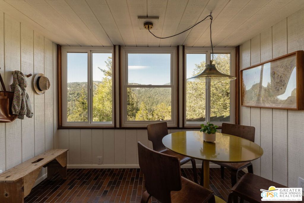 52915 Middle Ridge Drive Property Photo 42