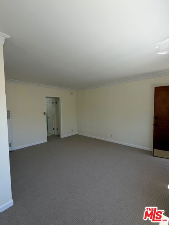422 S Maple Drive 5 Property Photo 2