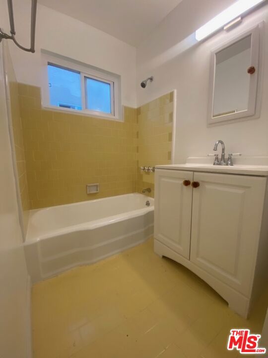 422 S Maple Drive 5 Property Photo 8