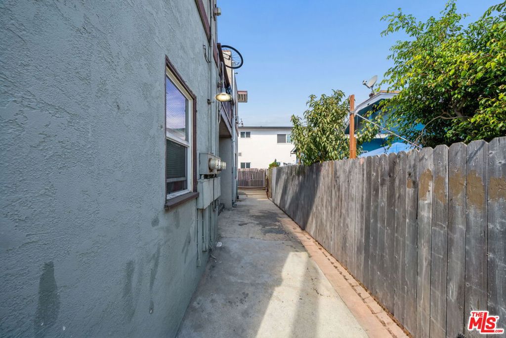 1089 E 7th Street Property Photo 24