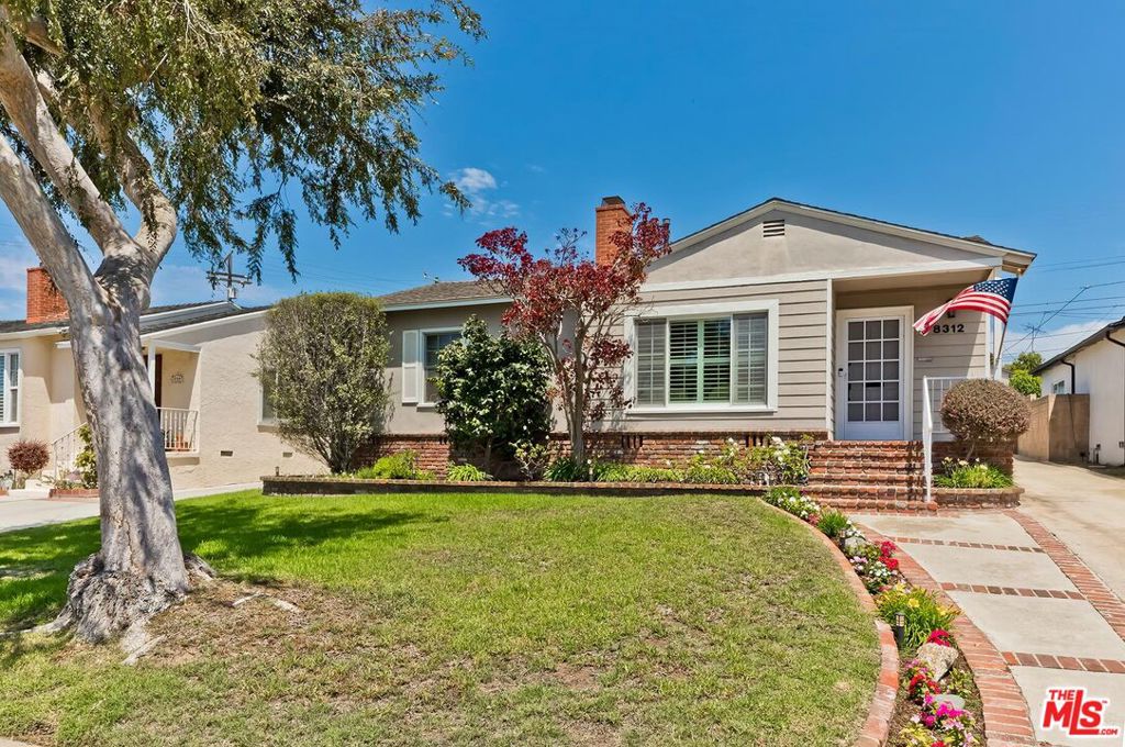8312 Chase Avenue Property Photo 2