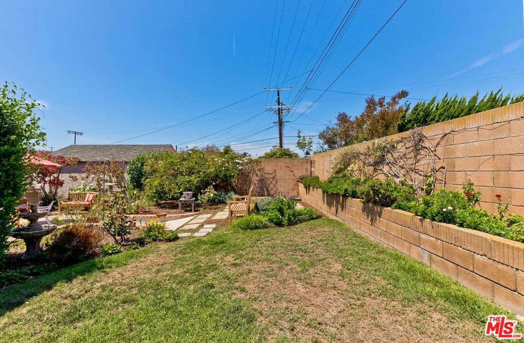 8312 Chase Avenue Property Photo 21