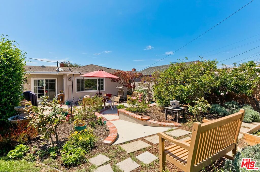 8312 Chase Avenue Property Photo 24