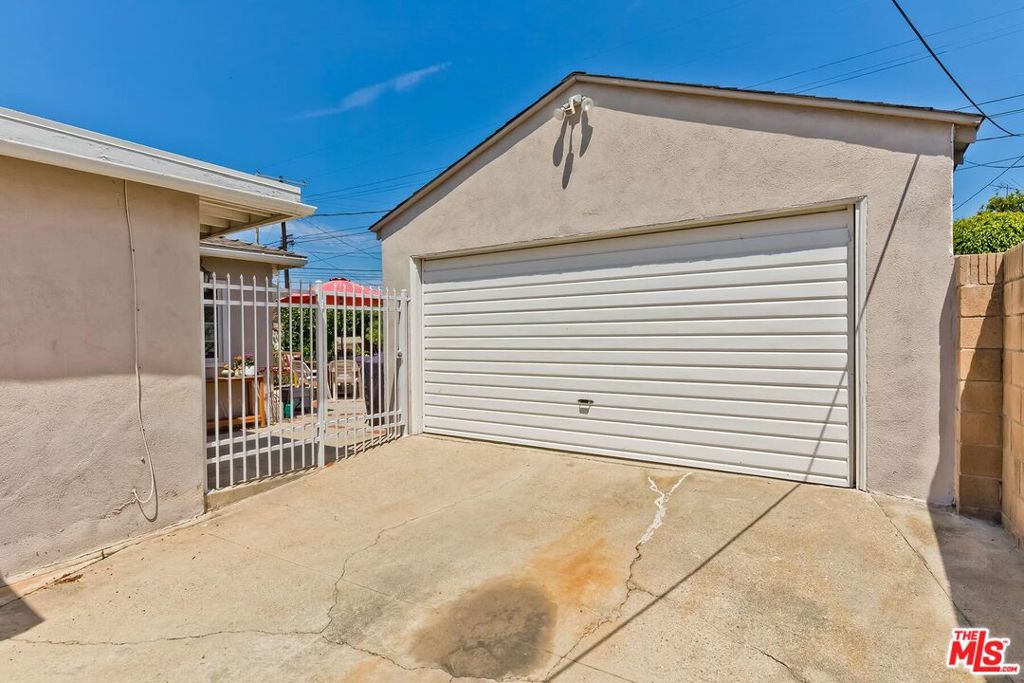 8312 Chase Avenue Property Photo 25