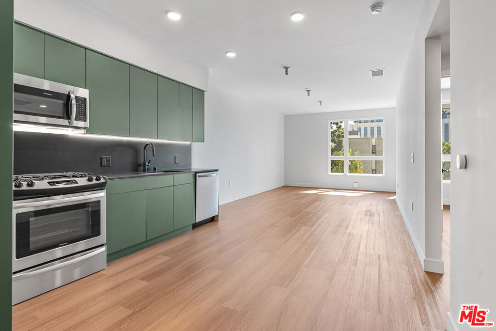 10601 Washington Boulevard 603 Property Photo 1