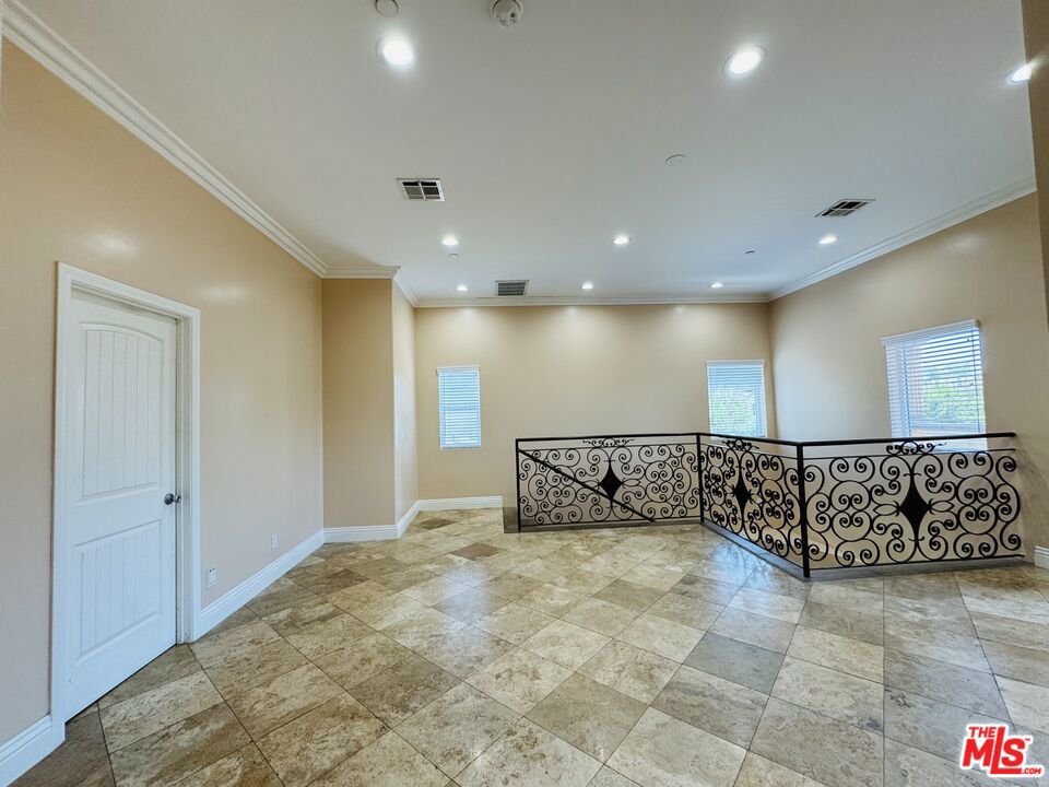 7347 Dinwiddie Street Property Photo 28