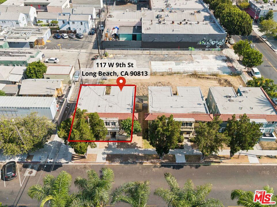 117 W 9th Street Property Photo 3