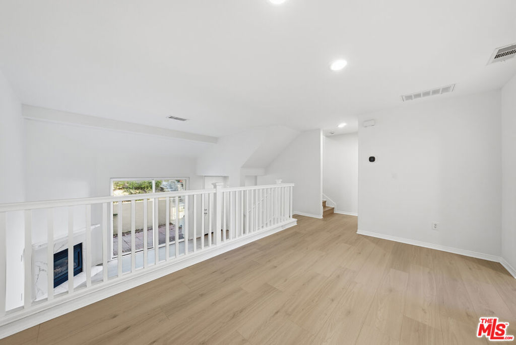 25715 Wagner Way B Property Photo 12