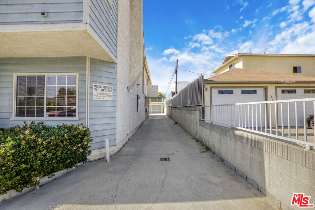 1340 255th Street Property Photo 5